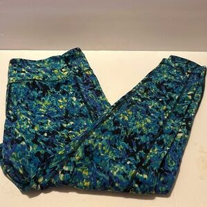 SOMA SPORT FULL LENGTH LEGGING EUC Greens/Blues/Yellow/Black  Stretchy Comfort